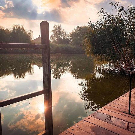 Vadszolo Apartmanhaz Gyomaendrőd Exteriér fotografie